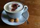 Come fare un cappuccino fatto in casa senza macchina
