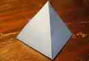 Come fare una piramide di cartone