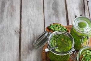 4 Modi per preparare la salsa al coriandolo - ricette per ogni pasto