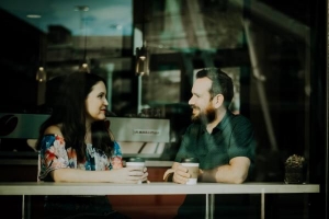 Le migliori domande per iniziare una conversazione