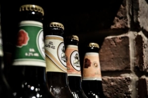 Quanto tempo cucini la birra per rimuovere l'alcol?