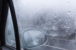 Come evitare i finestrini appannati dell'auto