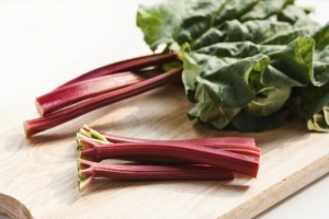 Come cucinare il rabarbaro nel microonde - 4 ricette