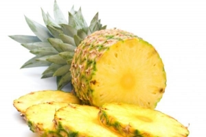 Come tagliare un ananas senza un taglia-ananas