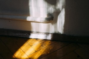 Come eliminare l'umidità da una stanza usando il sale