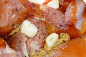 Come fare una marinata di pollo facile e veloce?