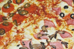 Come fare un autentico sugo per pizza napoletana