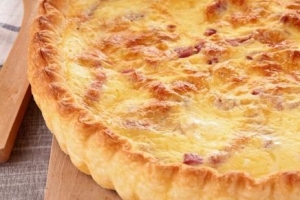Come fare una quiche facile al prosciutto e formaggio