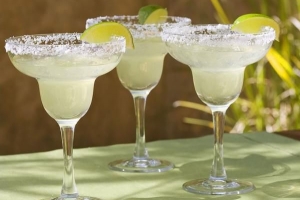 Come fare un semplice margarita con ghiaccio