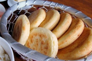 Come fare le arepas con la farina di mais