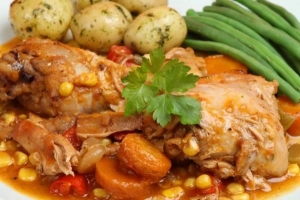 Come fare lo stufato di pollo e verdure?