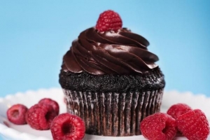 Come fare la glassa al cioccolato da zero