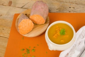 Come fare la zuppa brucia grassi con patate dolci