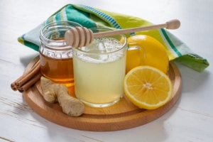 Come fare miele e limone per il mal di gola