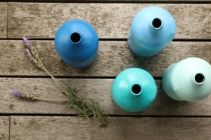 Come dipingere le bottiglie di vetro