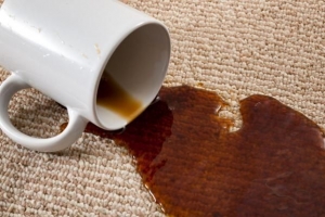 Come rimuovere le macchie di caffè dal tappeto?