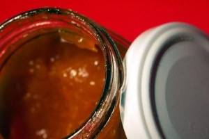 Come sigillare i barattoli di vetro per conservare il cibo