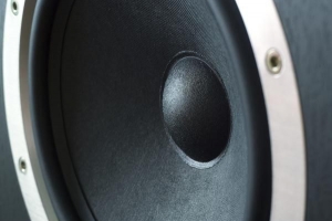 Perché il subwoofer della mia auto non funziona??